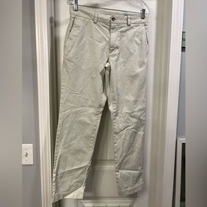 Vineyard Vines 30 x 30 chino pants. Excellent condition